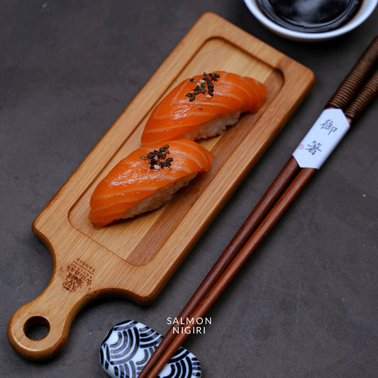 Salmon Nigiri (2pcs)
